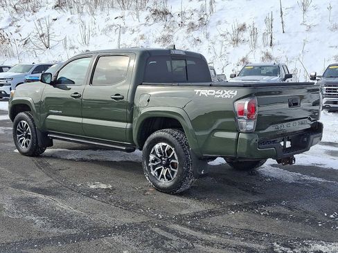 Used 2021 Toyota Tacoma TRD Sport image 4