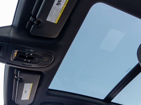 New 2025 Porsche Cayenne E-Hybrid image 30