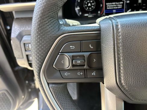 Used 2024 Toyota Tacoma Limited w/ Limited Package (LT) image 18