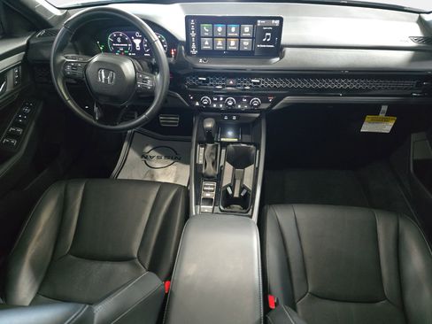 Used 2025 Honda Accord Sport image 9