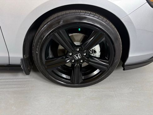 Used 2025 Honda Accord Sport image 10