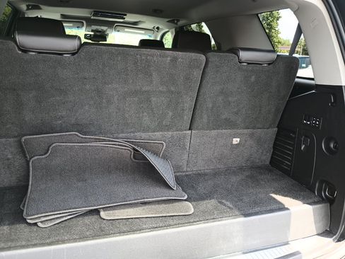 Used 2018 Chevrolet Tahoe Premier AWD/4WD image 7