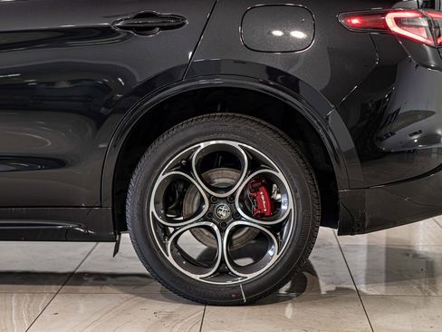 New 2025 Alfa Romeo Stelvio Sprint image 7