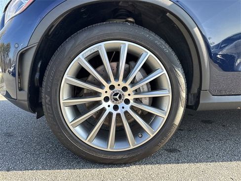 Used 2022 Mercedes-Benz GLC 300 GLC 300 image 11