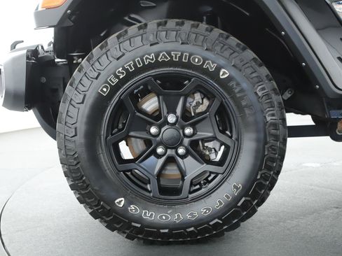 Used 2021 Jeep Gladiator Sport AWD/4WD image 20