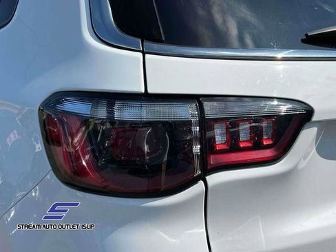 Used 2022 Jeep Compass Latitude image 13