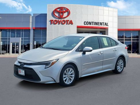 Certified 2023 Toyota Corolla LE w/ LE Convenience Package FWD image 3