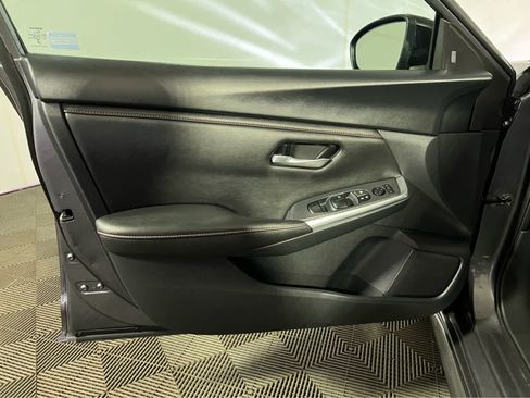 Certified 2023 Nissan Sentra SR w/ Midnight Edition Package FWD image 23