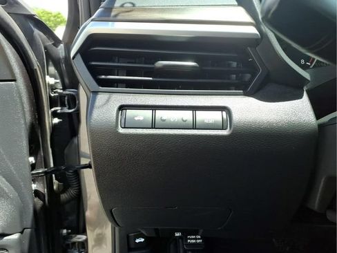Used 2023 Nissan Altima 2.5 SV FWD image 14