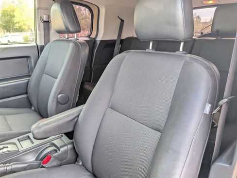 Used 2013 Toyota FJ Cruiser 2WD image 22