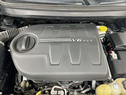 Used 2022 Jeep Cherokee Trailhawk w/ Comfort/Convenience Group AWD/4WD image 24