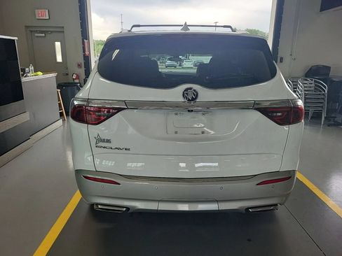 Used 2022 Buick Enclave Essence FWD image 5