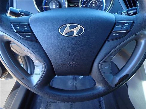 Used 2012 Hyundai Sonata GLS image 11