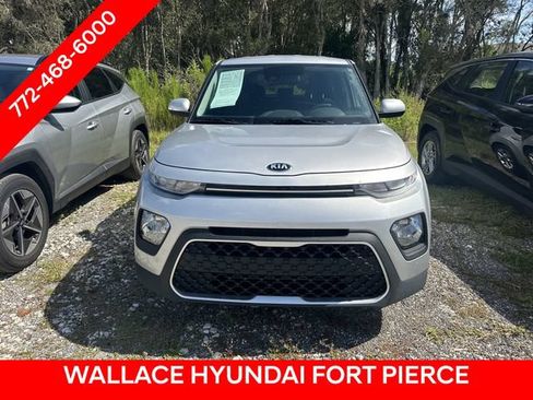 Used 2020 Kia Soul S FWD image 2