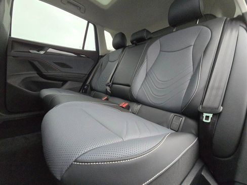 New 2026 Volkswagen Tiguan SE AWD/4WD image 20
