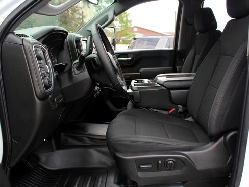Used 2022 Chevrolet Silverado 2500 LT w/ Convenience Package image 18