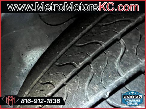 Used 2015 GMC Acadia SLT FWD image 16