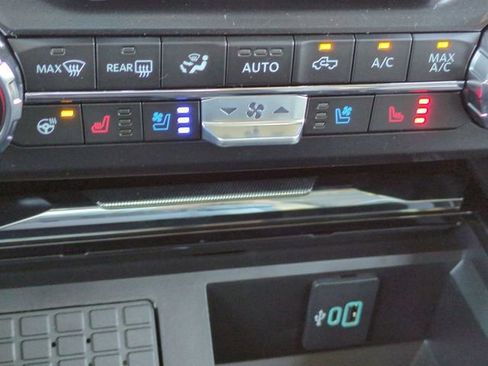 New 2026 Ford F250 Lariat w/ FX4 Off-Road Package AWD/4WD image 23