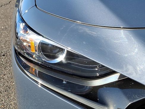 Used 2023 MAZDA MAZDA3 s image 9