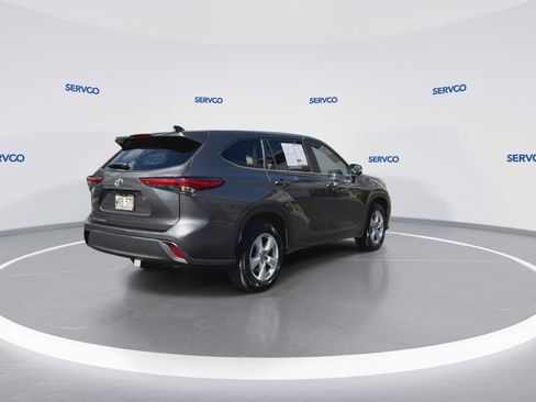 Used 2023 Toyota Highlander L FWD image 8