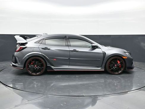 Used 2018 Honda Civic Type R image 8