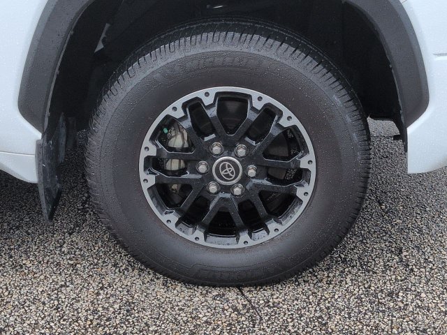 Used 2024 Toyota Tundra SR5 w/ SR5 Convenience Package RWD image 11