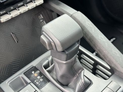 Certified 2025 Toyota Tacoma SR5 AWD/4WD image 20