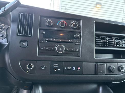 Used 2017 Chevrolet Express 2500 LT w/ LT Preferred Equipment Group image 20