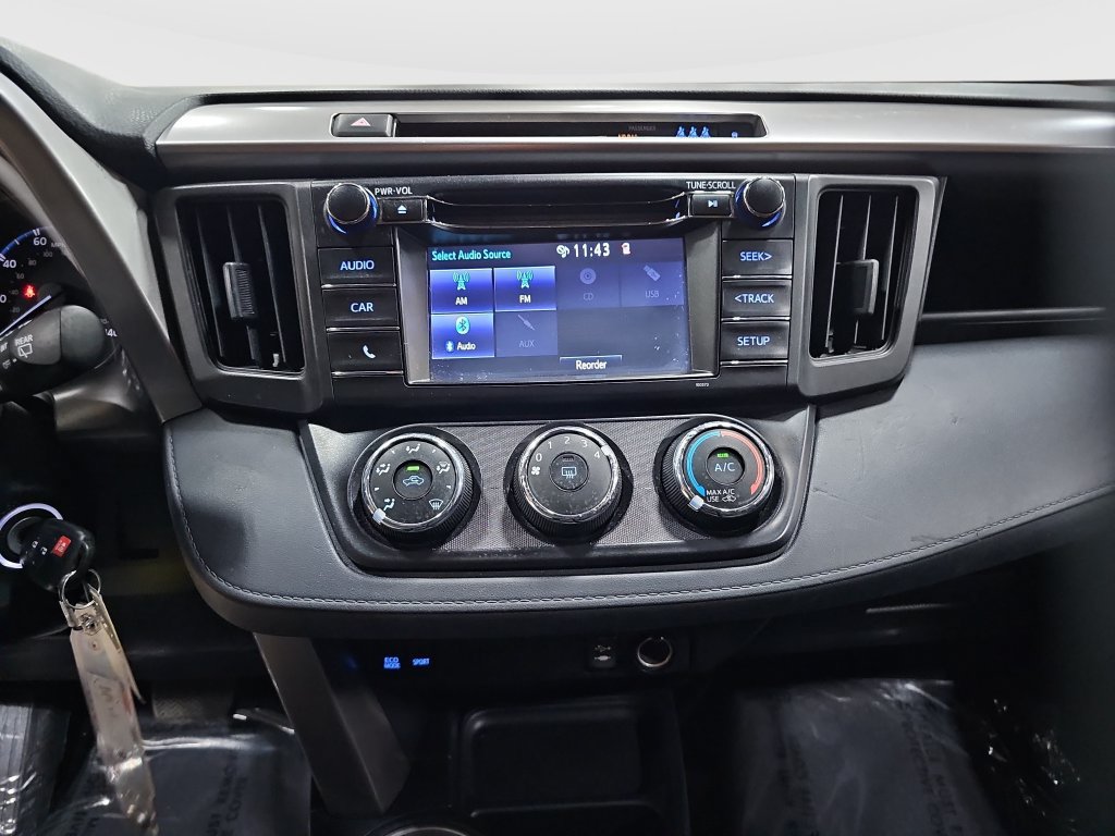 Used 2017 Toyota RAV4 LE w/ Preferred Accessory Package FWD image 14