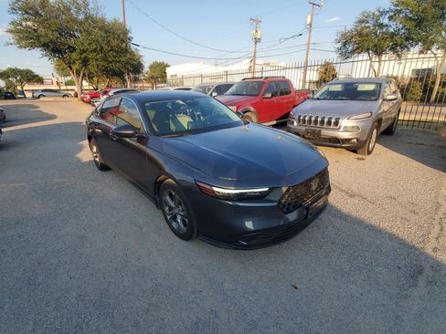Used 2024 Honda Accord EX image 8