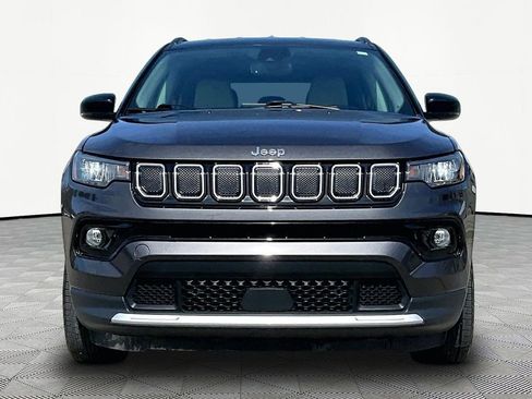 Used 2022 Jeep Compass Limited image 3