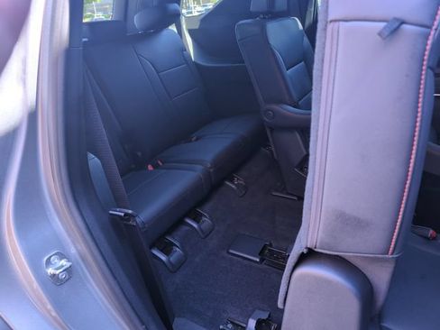 Used 2026 Chevrolet Traverse Z71 w/ LPO, Floor Liner Package AWD/4WD image 31