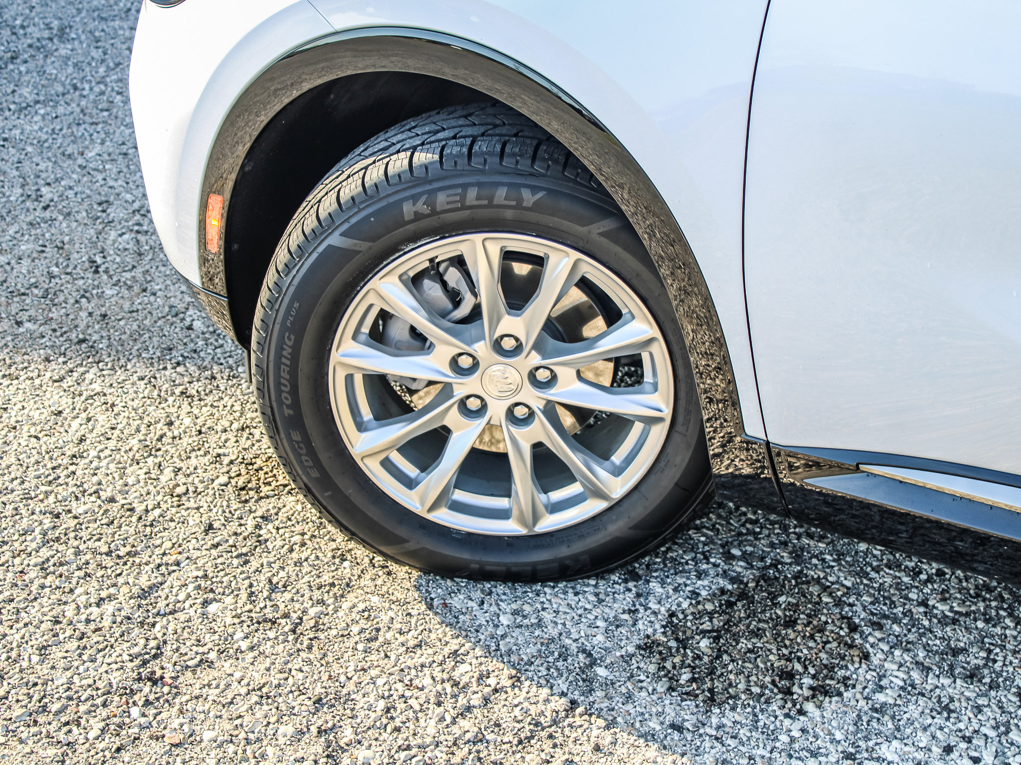 Used 2021 Buick Envision Essence w/ Sport Touring Package AWD/4WD image 13