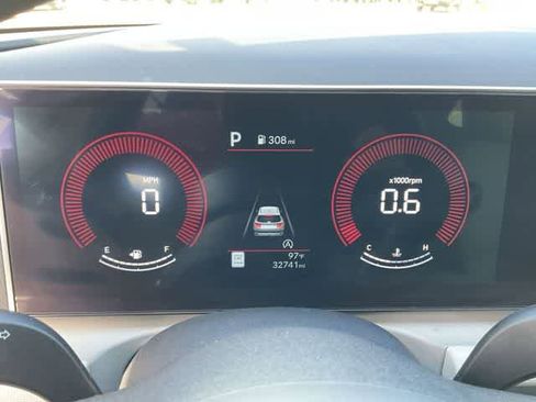 Used 2025 Hyundai Tucson SEL FWD image 25