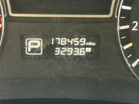 Used 2015 Nissan Altima 2.5 SV FWD image 16