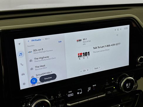 New 2026 Toyota Highlander Platinum image 15