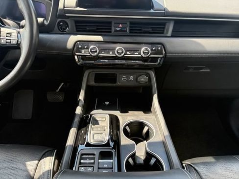 Used 2023 Honda Pilot Elite image 11