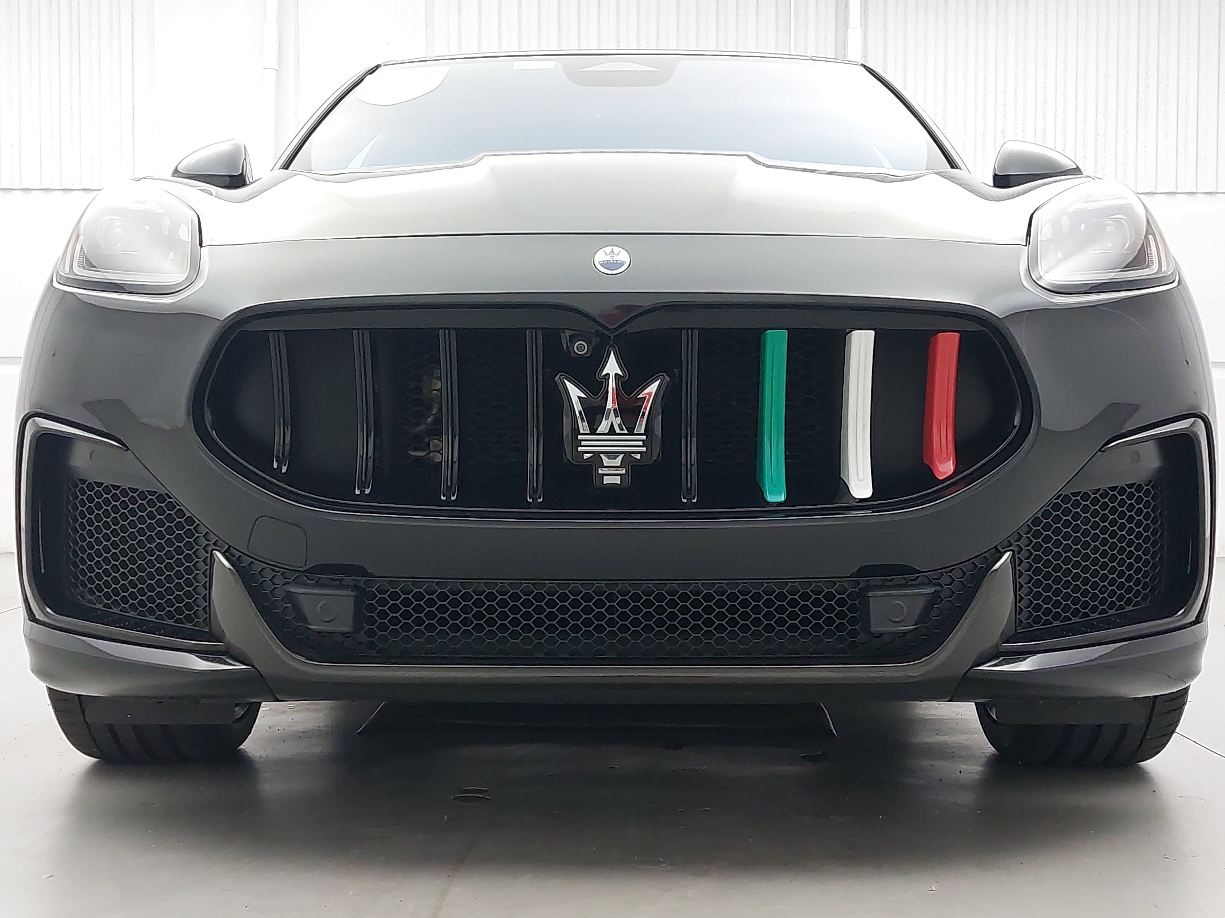 Used 2023 Maserati Grecale Trofeo AWD/4WD image 10