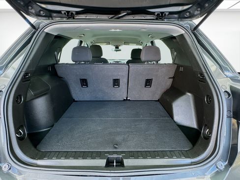 Used 2021 Chevrolet Equinox LS FWD image 17