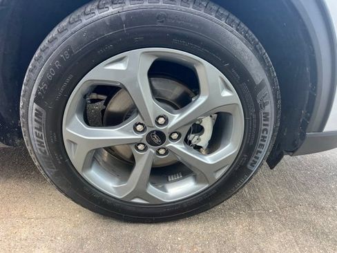 Used 2025 Ford Escape ST-Line Select AWD/4WD image 6