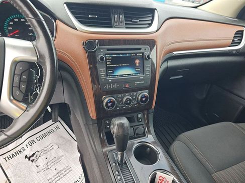 Used 2016 Chevrolet Traverse LT w/ Traveler's Package FWD image 11