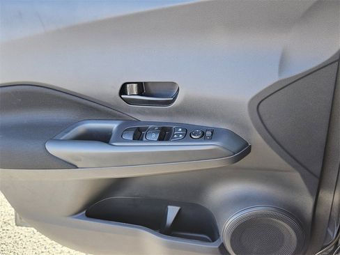 New 2025 Nissan Kicks Play S image 26