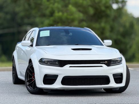 Used 2022 Dodge Charger Scat Pack RWD image 4