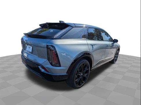 New 2025 Cadillac Optiq Sport 2 w/ LPO, ONYX Package image 4