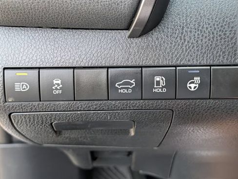 Used 2022 Toyota Camry XSE w/ Cold Weather Package FWD image 22
