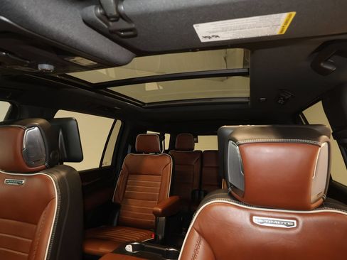 Used 2024 GMC Yukon XL Denali Ultimate AWD/4WD image 20