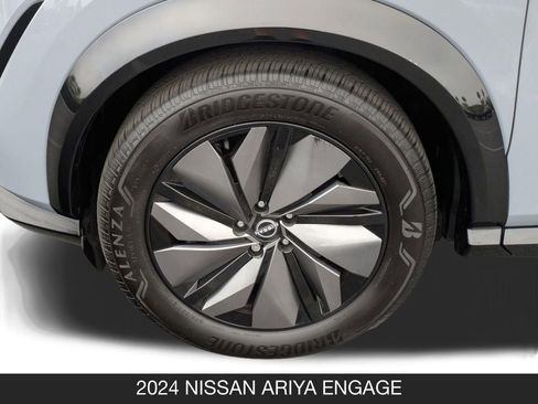 Used 2024 Nissan Ariya FWD image 11