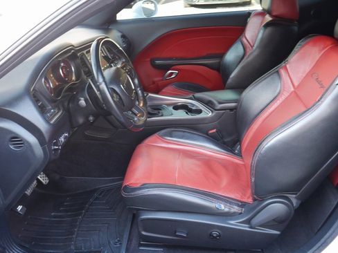 Used 2018 Dodge Challenger R/T Scat Pack image 8