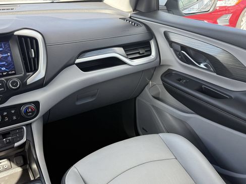 Used 2023 GMC Terrain SLT w/ Infotainment Package II FWD image 17