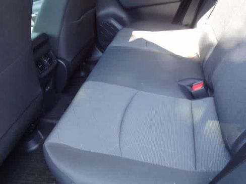 Used 2025 Toyota RAV4 XLE AWD/4WD image 18